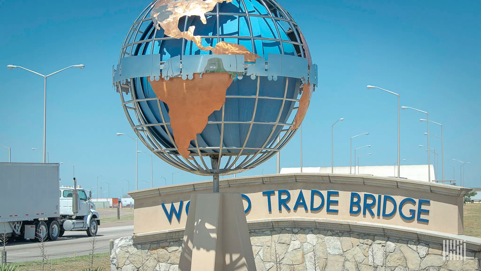 Analyzing the Threat of Cargo Theft in Mexico: A Logistics Perspective