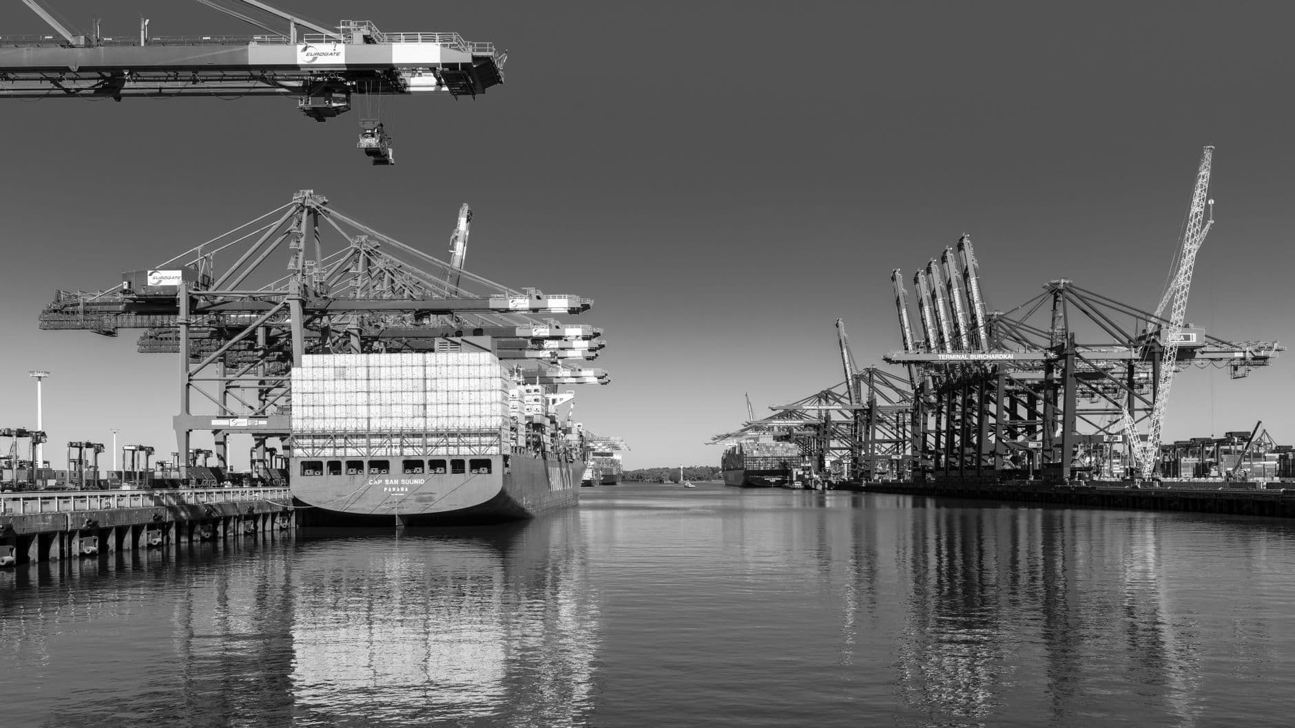 The Deepest Ports in the World in 2026, Ranked (Port Depth vs Route Draft)