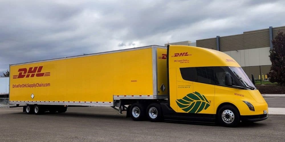Tesla Semi Revolutionizes Heavy-Duty Freight Operations with Electric Powertrains