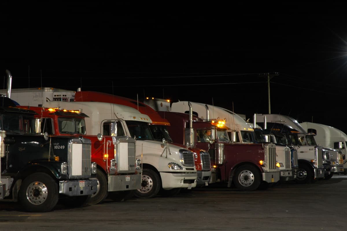 Washington State Debuts Real-Time Truck Parking Information System on Interstate 5