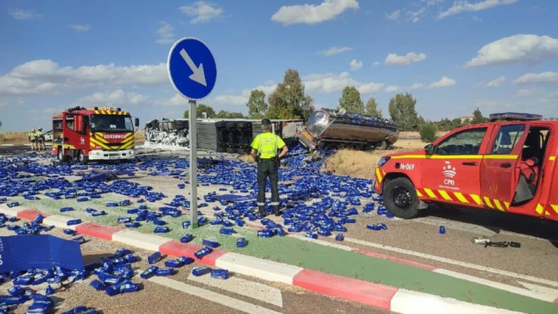 Serious Collision on N-432 Leaves Two Truck Drivers Seriously Injured in Badajoz Area