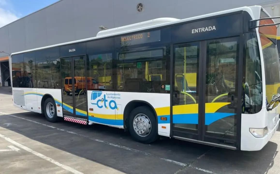 Algeciras Town Hall Issues Warning About Social Media Scam with Bus Service