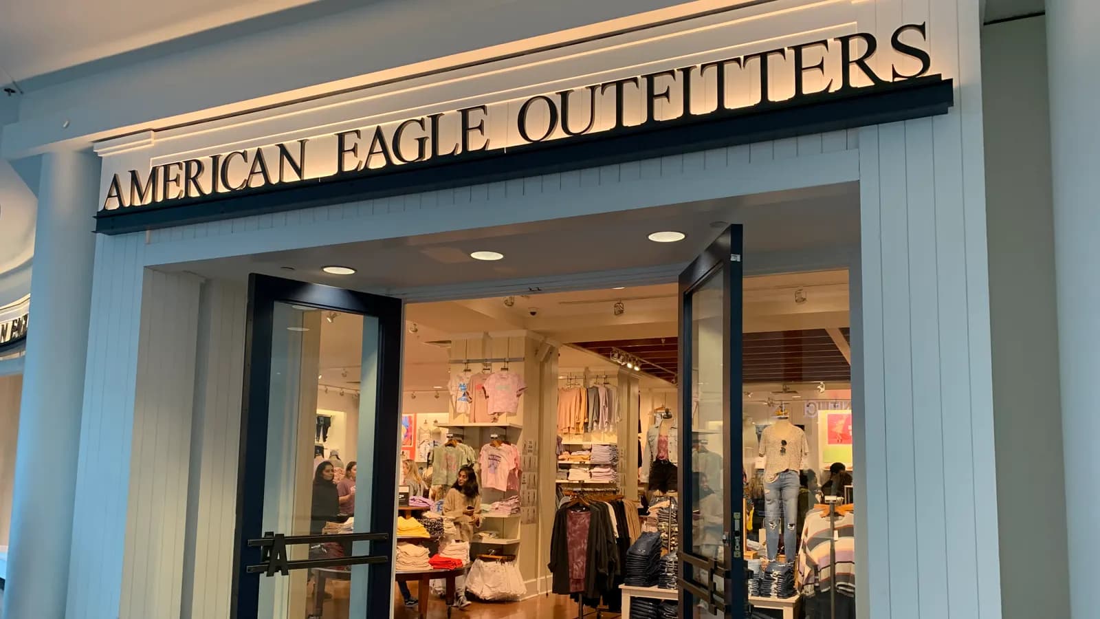 American Eagle Outfitters to discontinue Quiet Logistics third-party fulfillment operations