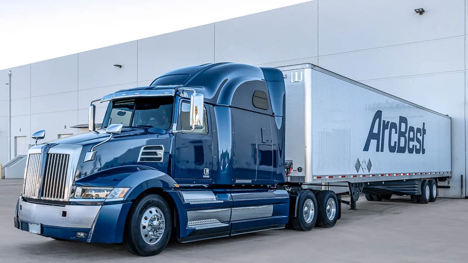 Insights into ArcBest’s Class 8 Electric Semi-Truck Pilot Program