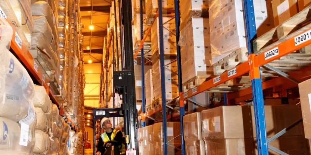 How Flexi Narrow Aisle's Articulated Forklift Changed Warehouse Layouts