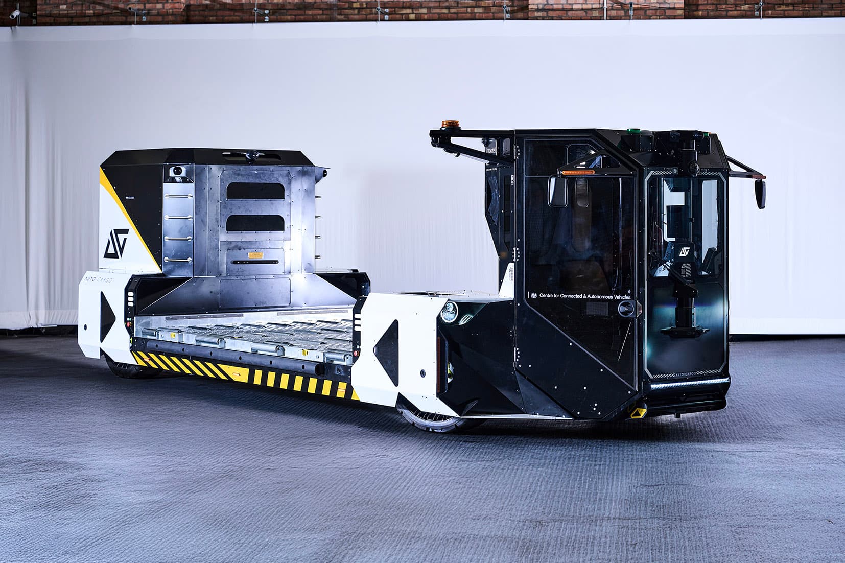 Aurrigo cleared to operate airside ground handling at East Midlands Airport — what this means for cargo operations