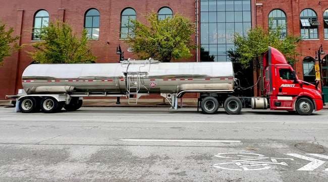 Averitt Broadens Dedicated Unit to Incorporate Bulk Tanker Transport for Bourbon Industry