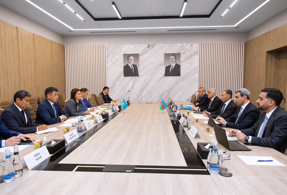 Azerbaijan and Kazakhstan Enhance Collaboration in Transport and Cargo Sectors