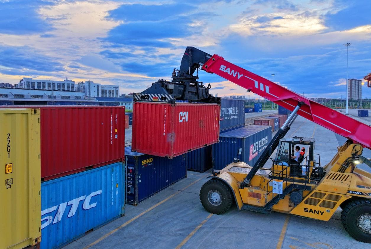 Understanding the Latest Innovations in China-Europe Freight Trains and Their Effect on Global Freight Transport
