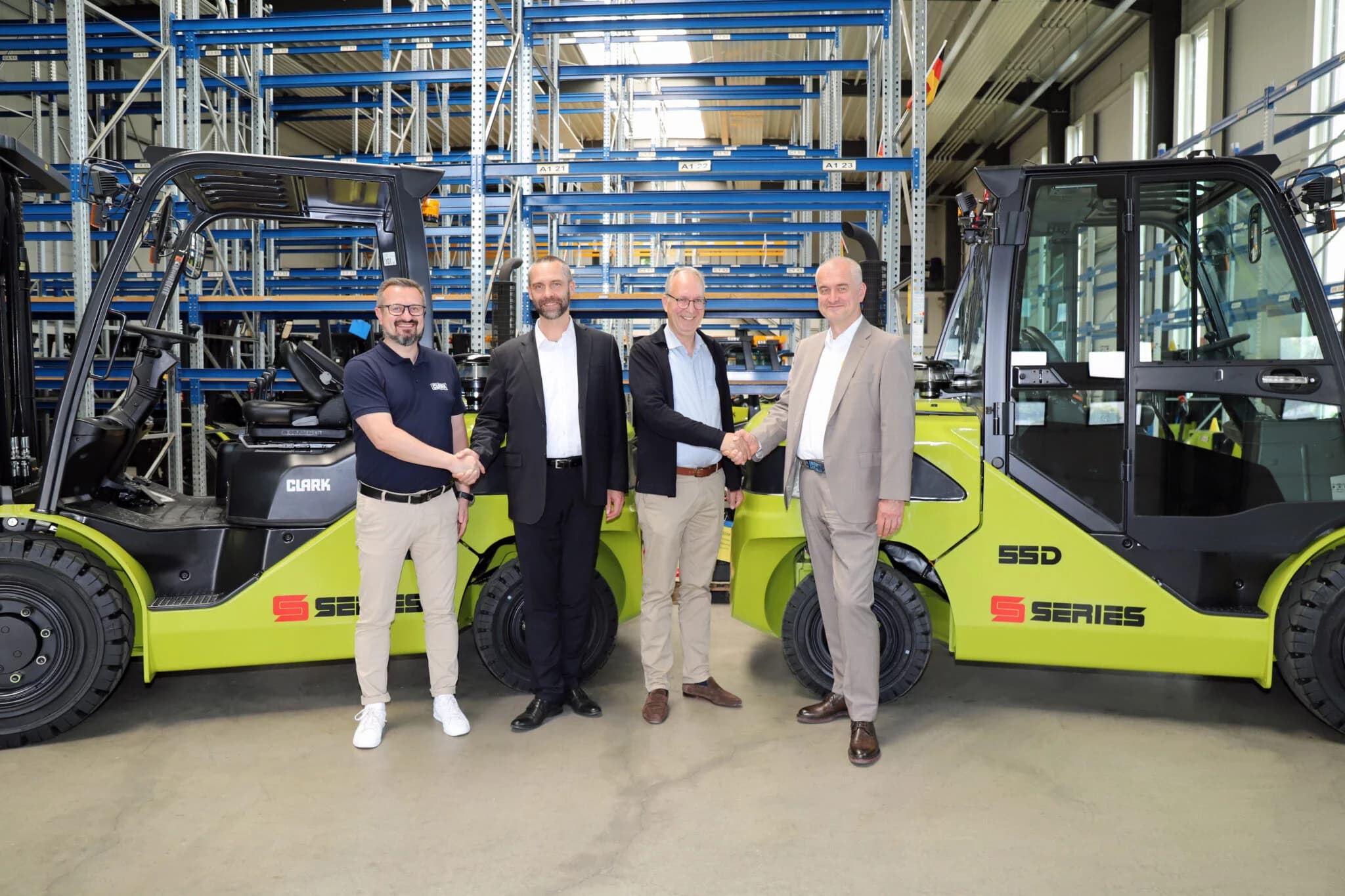 Strengthening Forklift Sales: Clark and Zeppelin Polska's New Collaboration