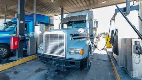 Insights into the Recent Dip in Oil Prices and Its Impact on Logistics