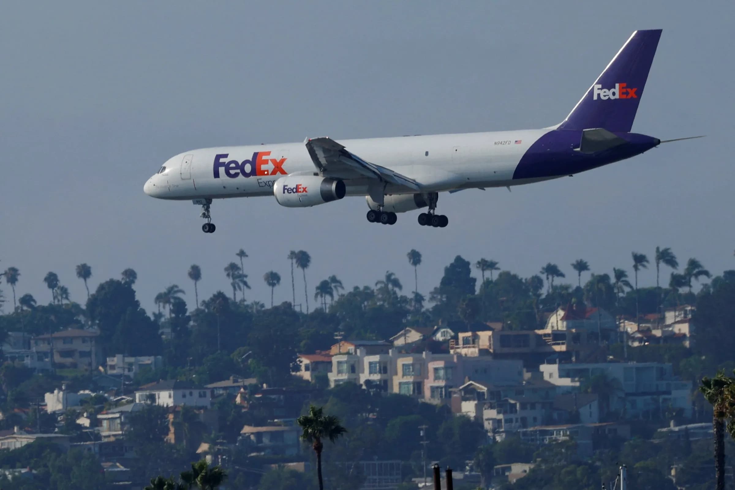 FedEx Reports Major Shipping Declines in Response to Changing Tariffs
