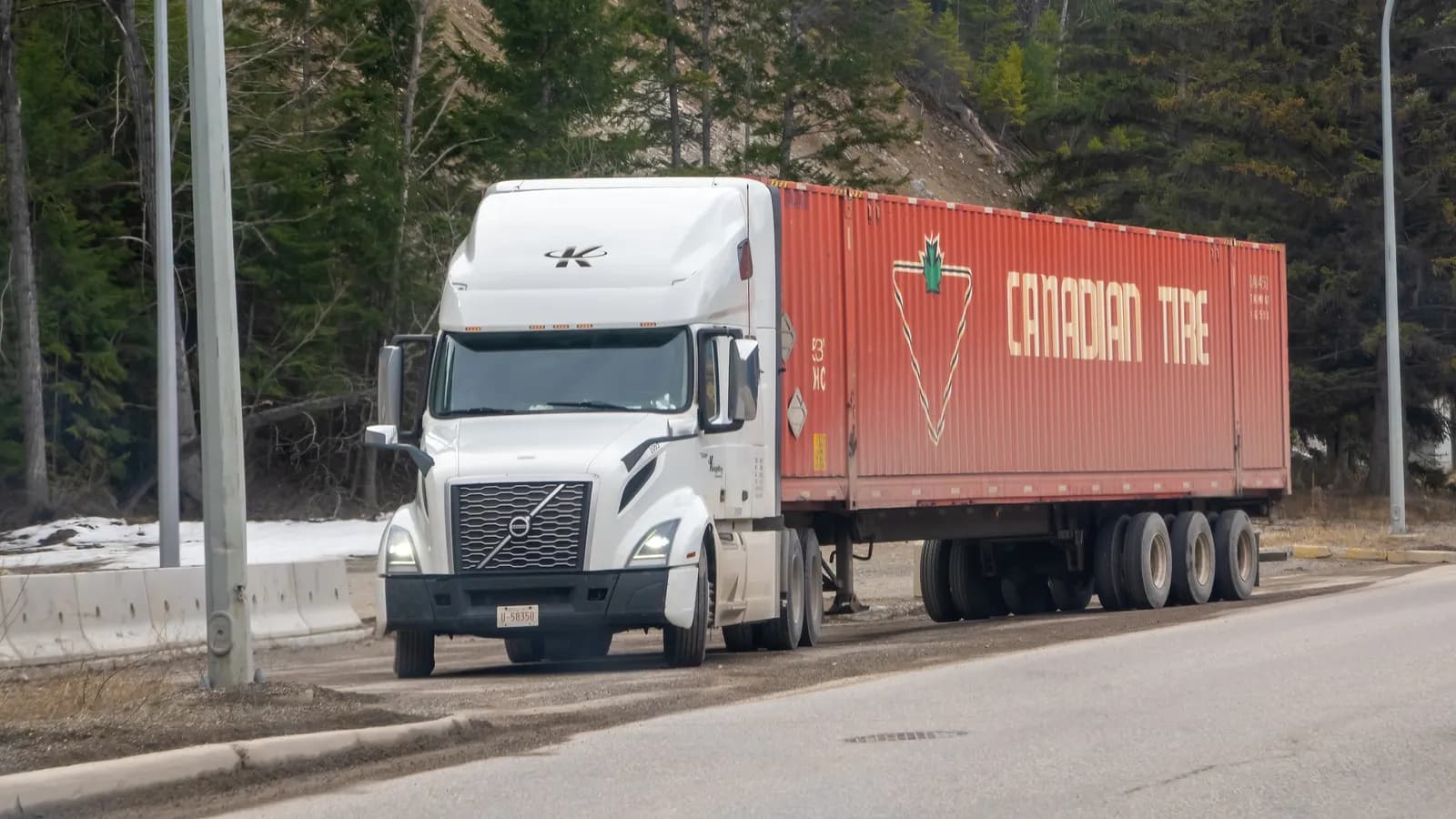 Volvo Trucks North America Discusses Freight Market Trends and Fleet Renewal Challenges