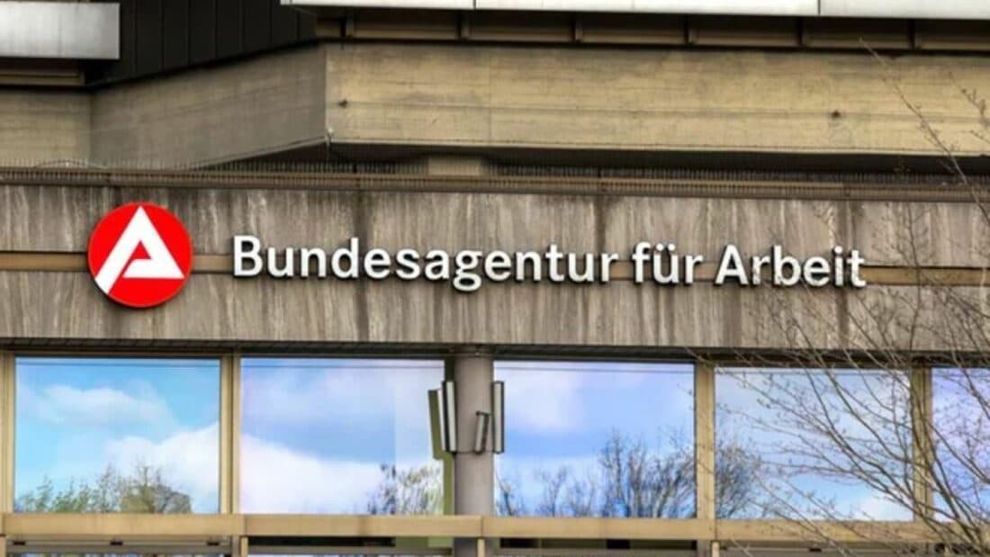 Unemployment Surpasses Three Million in Germany as Trade Unions Call for Job Creation and Halt to Social Cuts