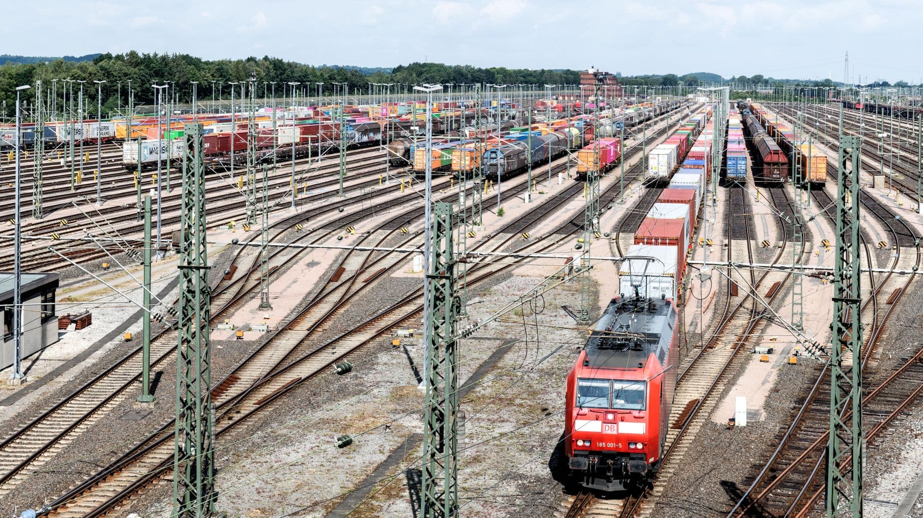 Germany’s Rail Overhaul Is Squeezing European Freight: Corridor Closures Through 2027 and a Reroute Playbook