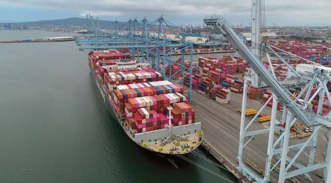 Global Freight Flows in Flux: Understanding Trade Policies, Capacity Challenges, and Tech Innovations Impacting Logistics