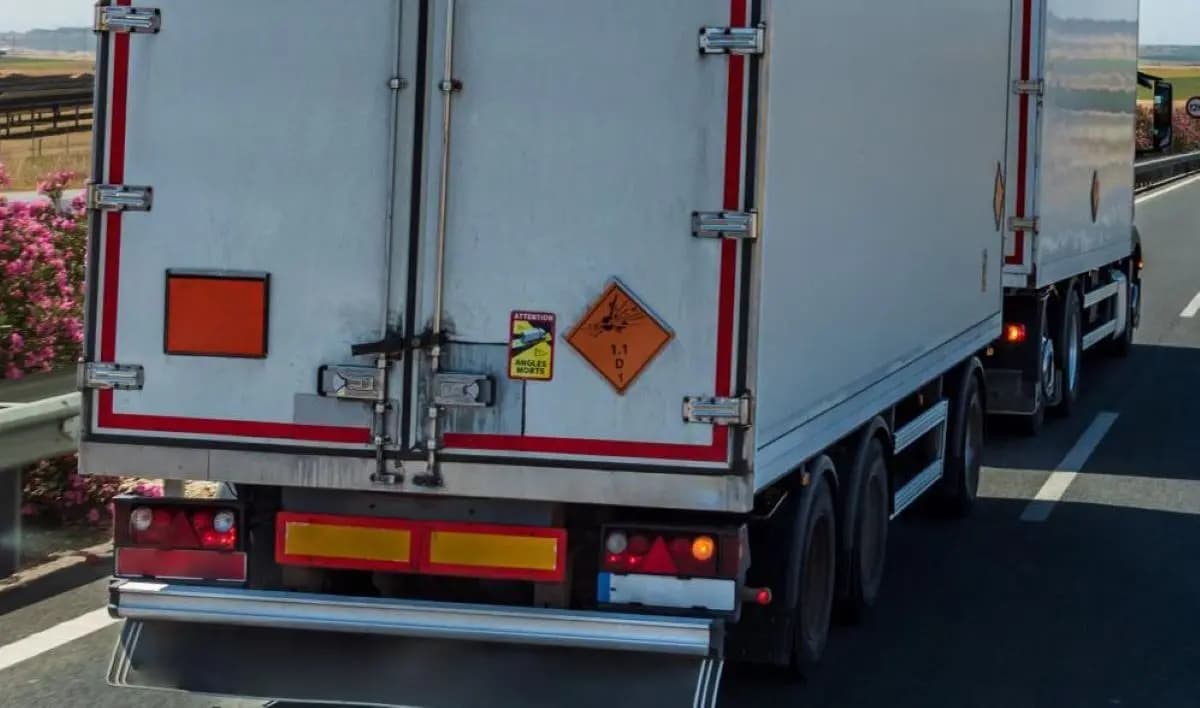 Enhancing Competitiveness in Road Freight Transportation through Smarter Regulations
