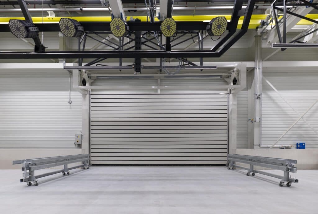 Unveiling the Benefits of High-Speed Sustainable Door Solutions in Logistics