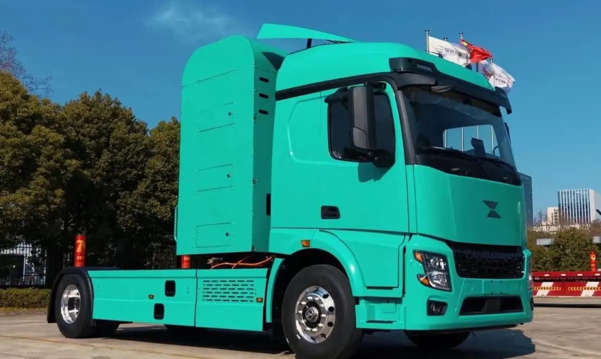 Hydrogen-Powered Trucks with 1,500 km Range Transforming Eco-Friendly Logistics