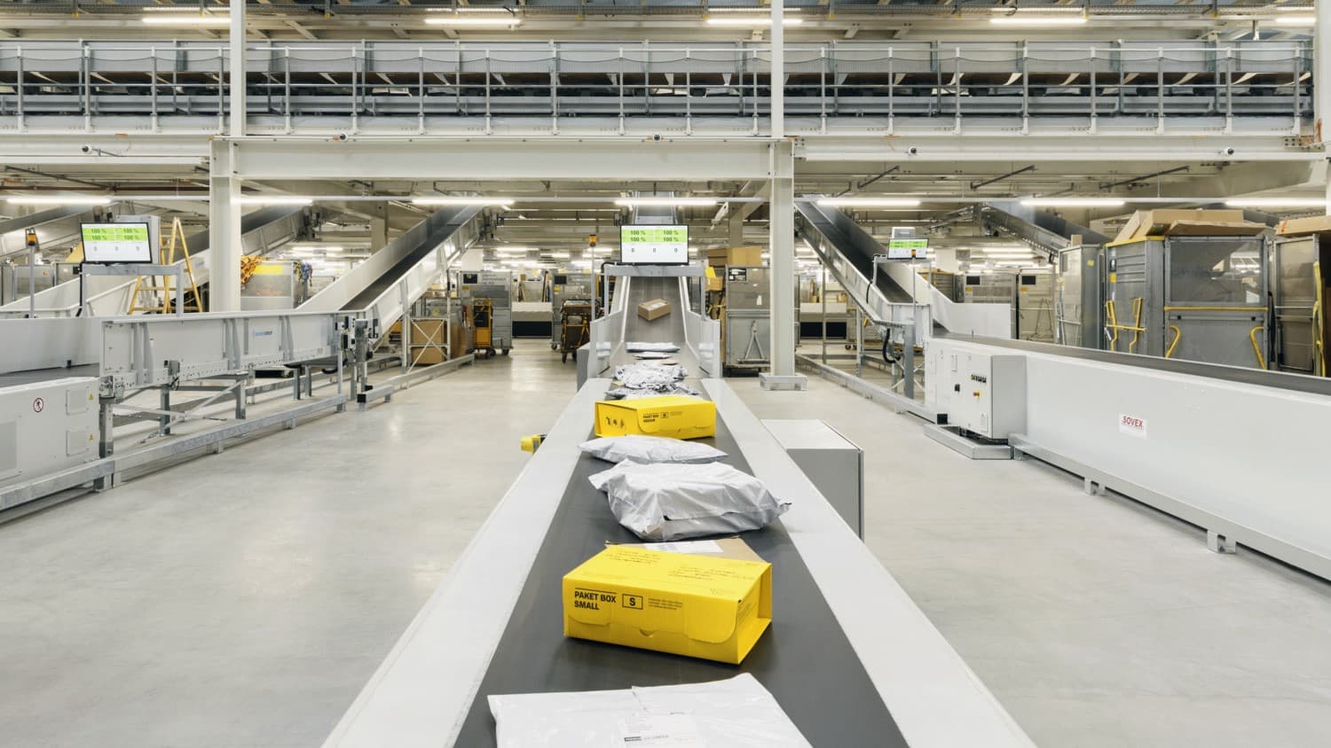 How U.S. Tariff Adjustments Are Driving Retailers to Rethink Parcel Shipping via Postal Networks