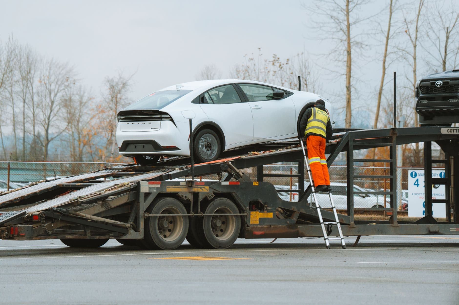 International Car Shipping in 2026: Methods, Cost, Documents and Cross-Border Lanes