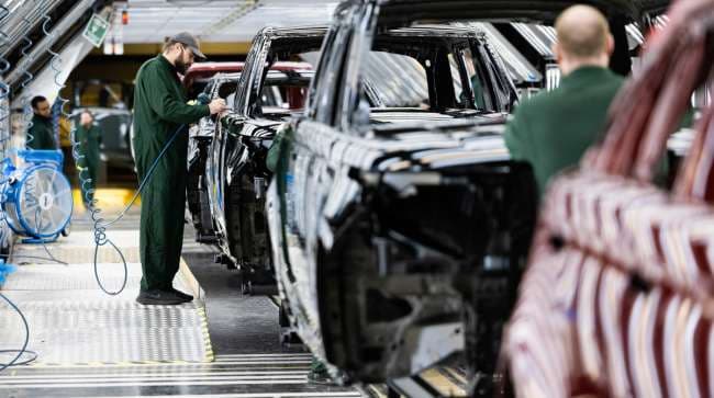 Jaguar Land Rover Faces Production Shutdown Amid Major Cyberattack Impacting Logistics and Retail