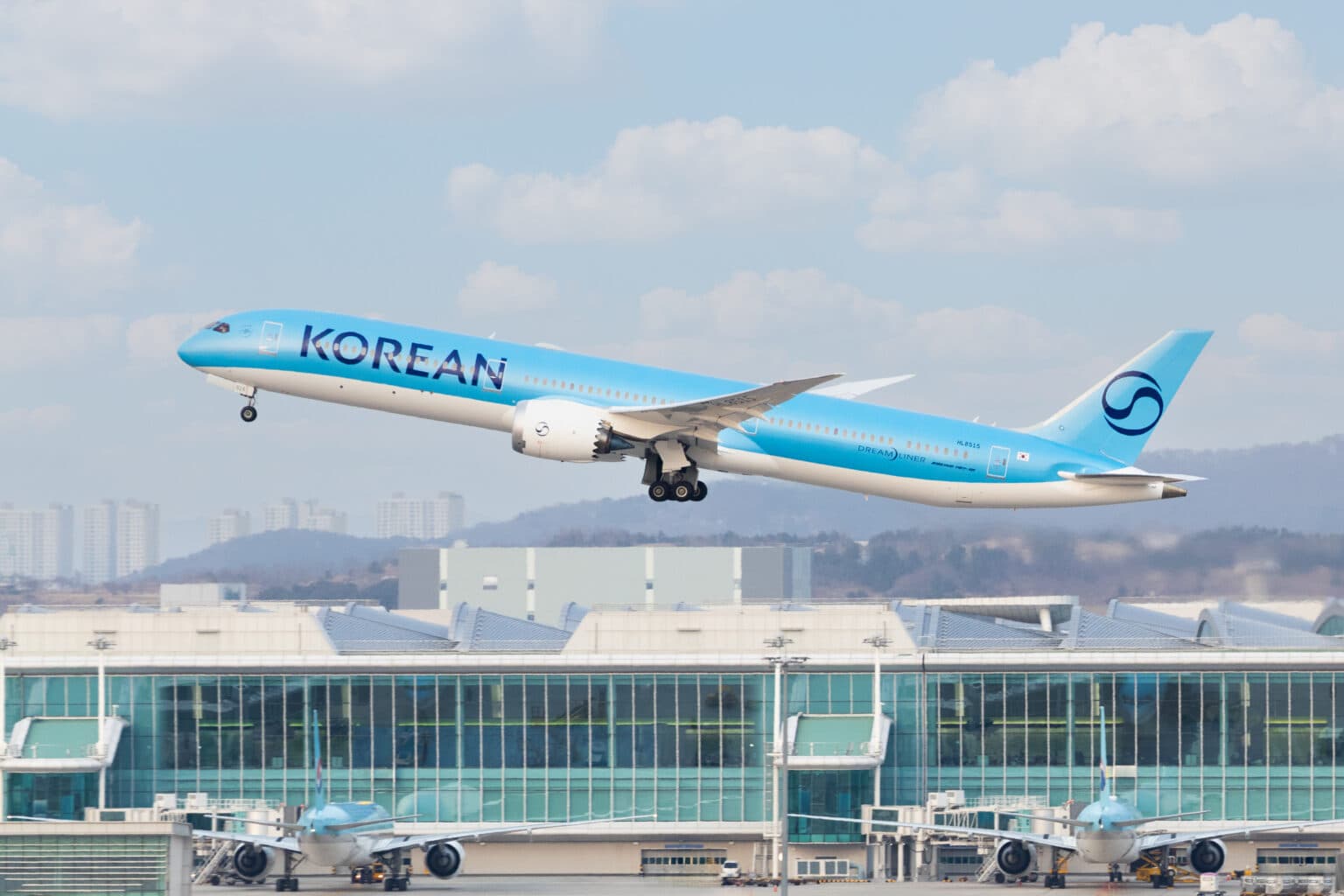 Korean Air Sets Course for Expansion with $50 Billion Boeing Plane and GE Engine Purchase