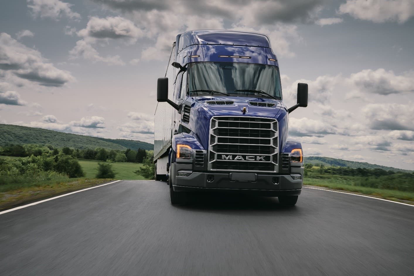 Mack Anthem Launches for Orders Offering Advanced Fuel Savings and Improved Maneuverability