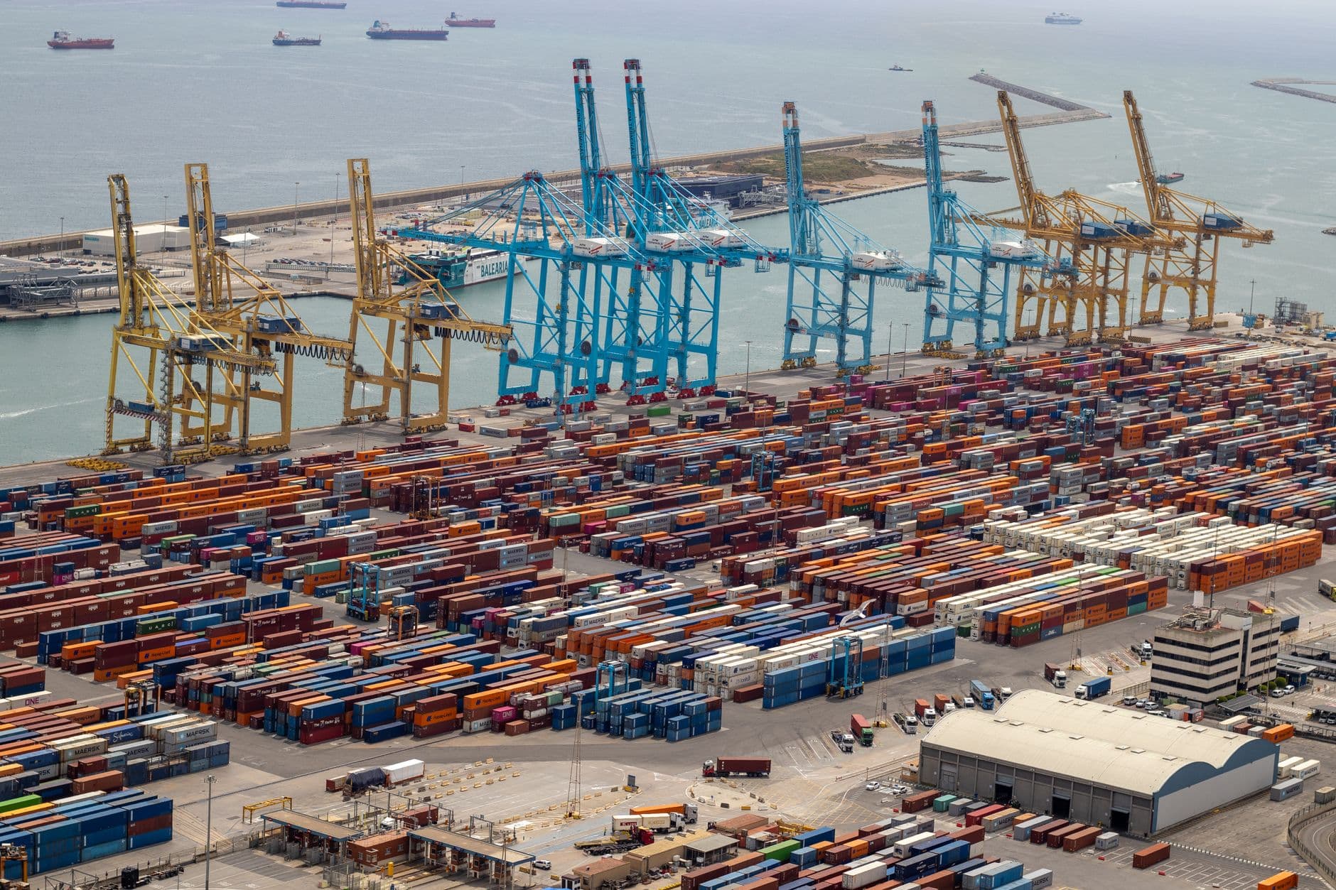 Mexico's Pacific Port Congestion in 2026: Routing Around Manzanillo to Lazaro Cardenas, Ensenada and the Gulf