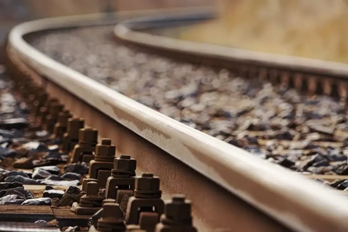 Breakdown of Military Cargo Wagon Derailment in Kazakhstan and Its Logistics Implications