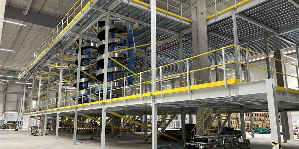 MiTek’s Mezzanine Flooring Mastery Elevates Czechia’s Large-Scale Automated Warehouse