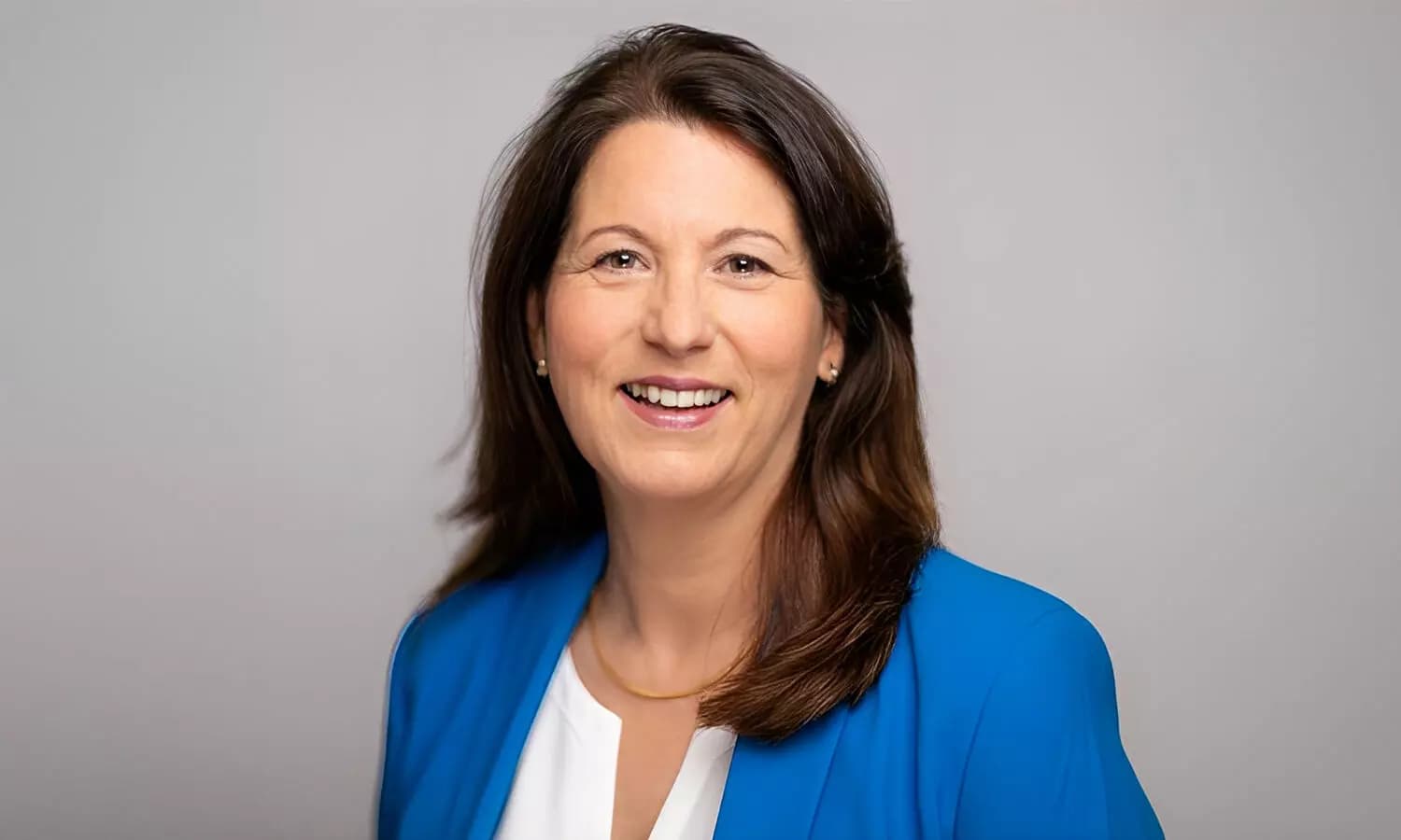 Oman Air Cargo Boosts European Operations with Lesley Cripps as Sales Manager