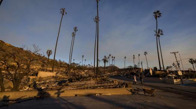 Pacific Coast Highway Reopens Near Malibu, Revitalizing Business and Logistics