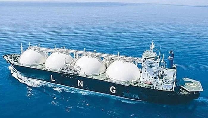 Pakistan's Negotiations with Qatar on LNG Cargo Deferral and Its Effect on Energy Supply Chains