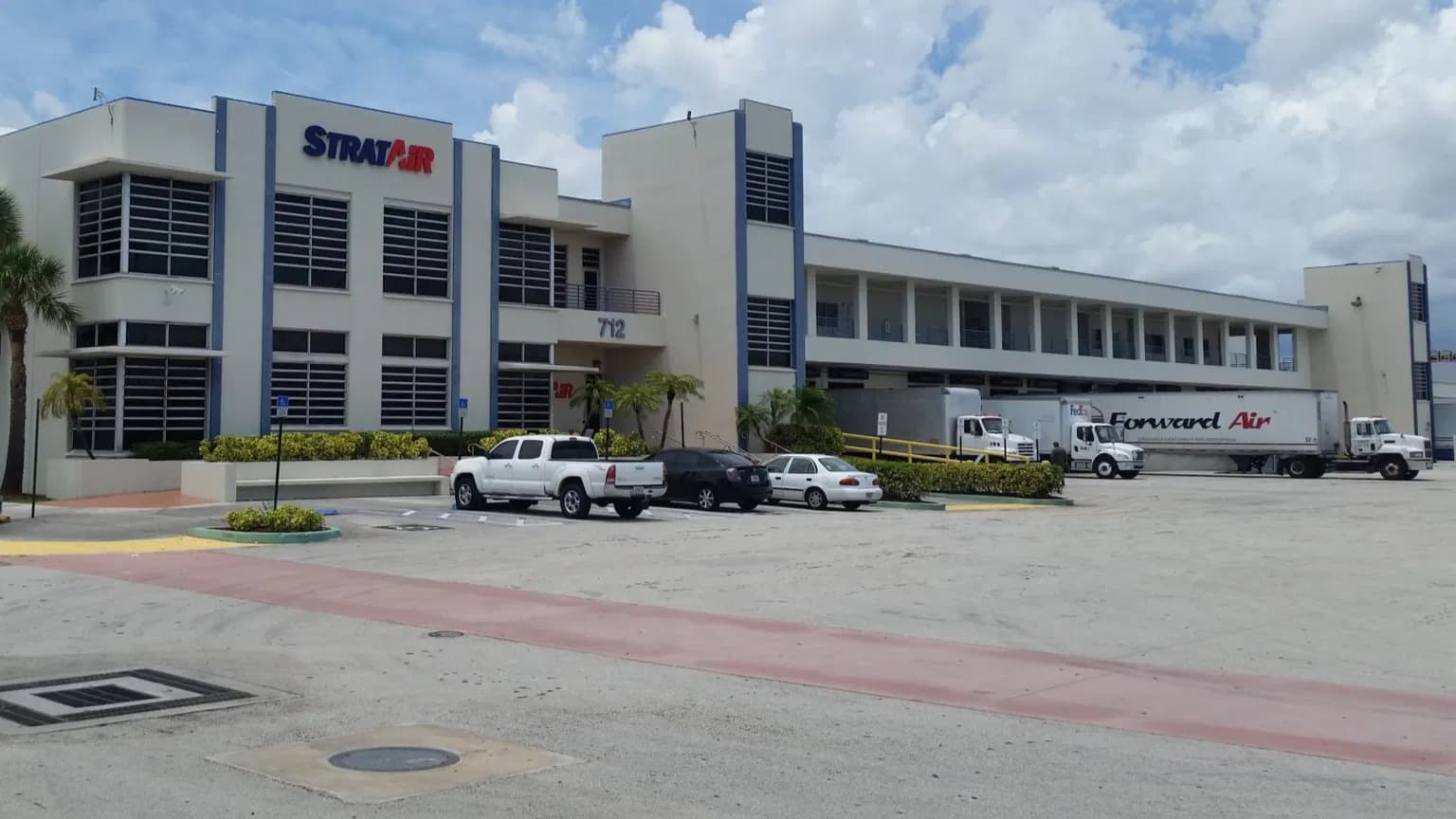 PrimeFlight Aviation Expands Cargo Handling Operations with StratAir Acquisition
