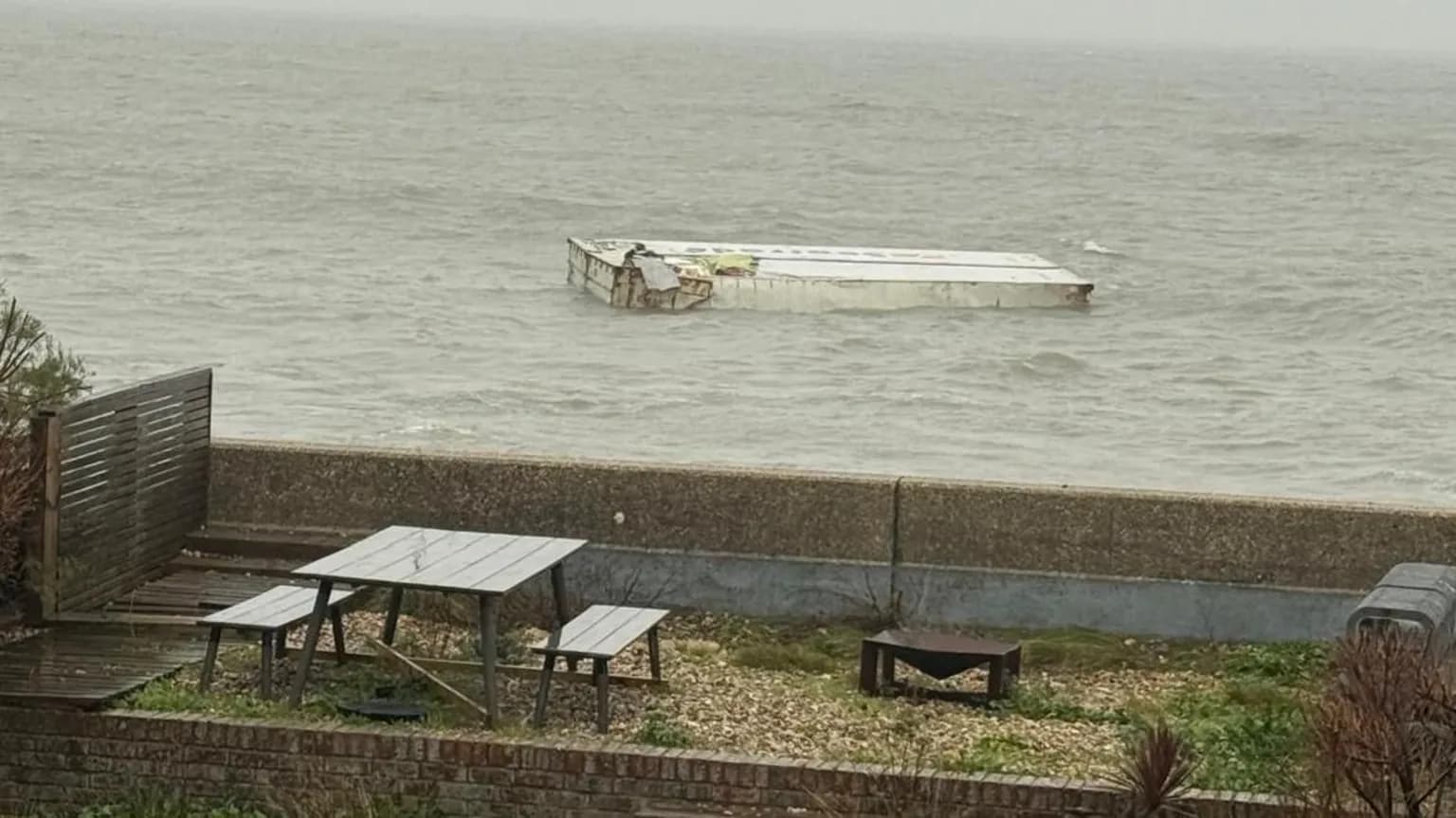 Overboard Banana Containers Near the Isle of Wight Trigger Maritime and Shipping Delays