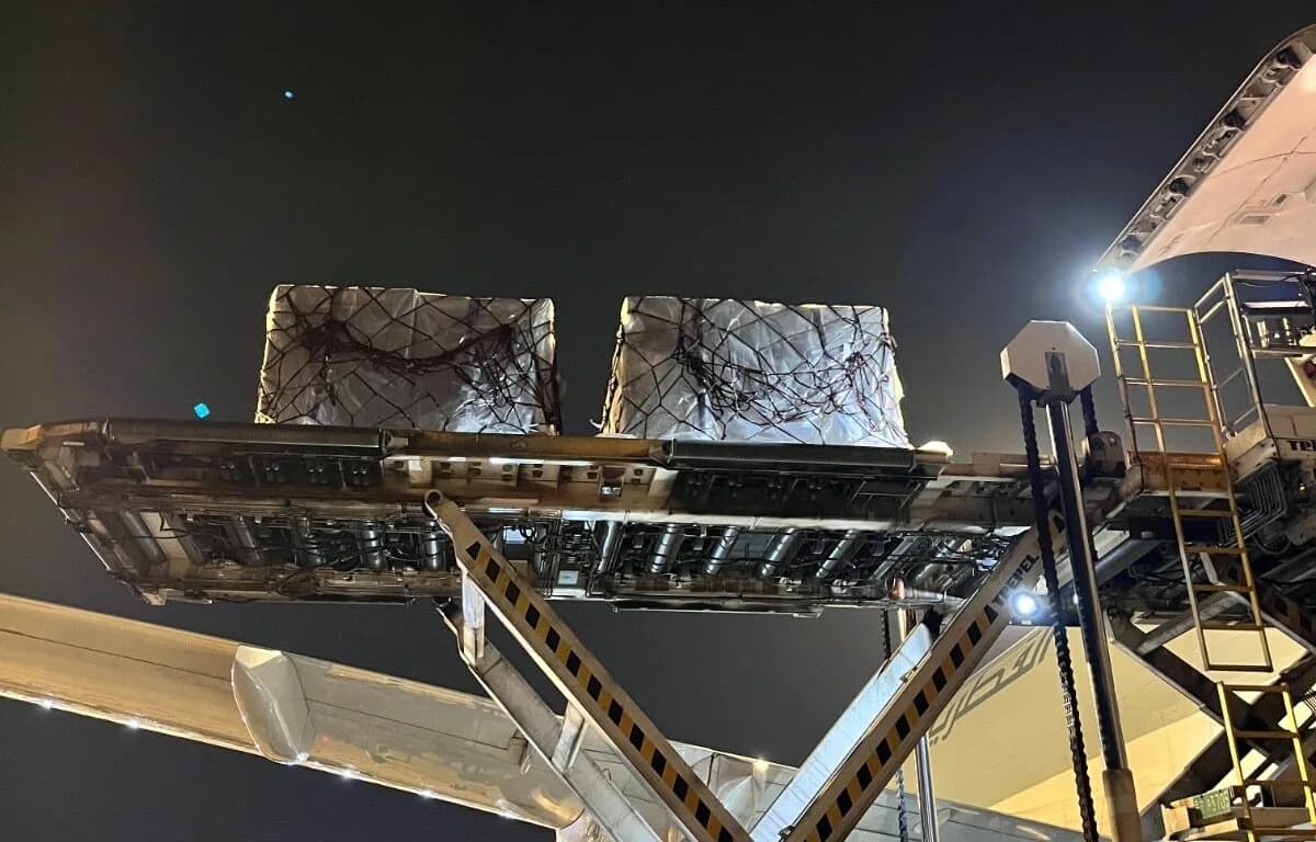 Chapman Freeborn Coordinates Time-Critical Solar Panel Freight from Shanghai to Istanbul with Boeing 777F Charters