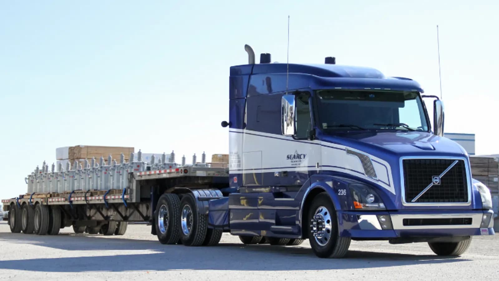 How Trimac Transportation’s Purchase of Searcy Trucking Strengthens Flat Deck and Specialized Freight Services