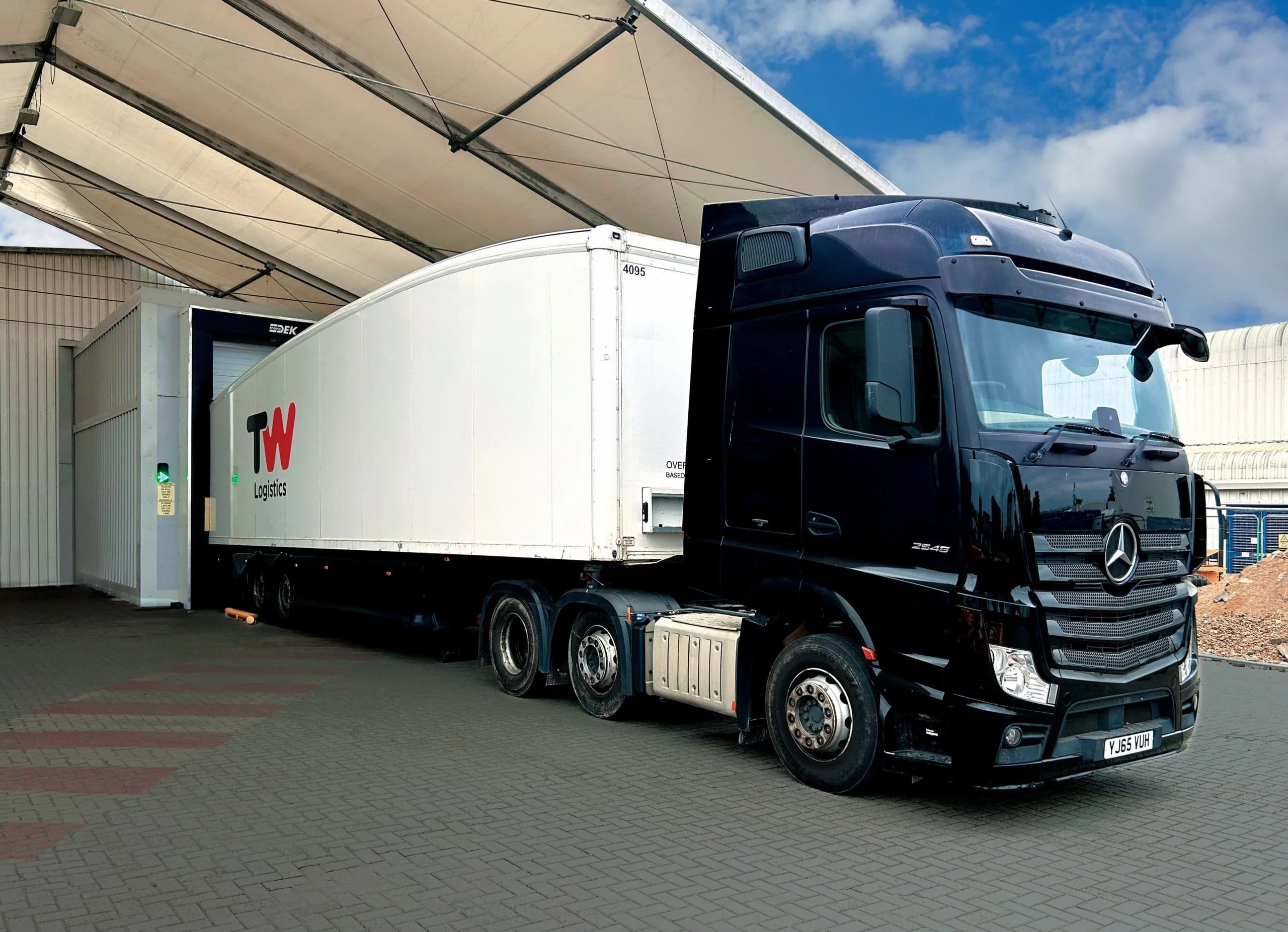 Enhancing Loading Efficiency in Logistics Operations