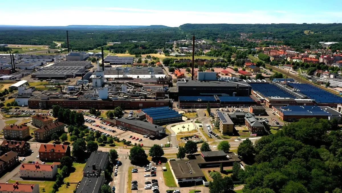 Volvo's Transition to Sustainable Manufacturing with EU's CarbonSmart Initiative