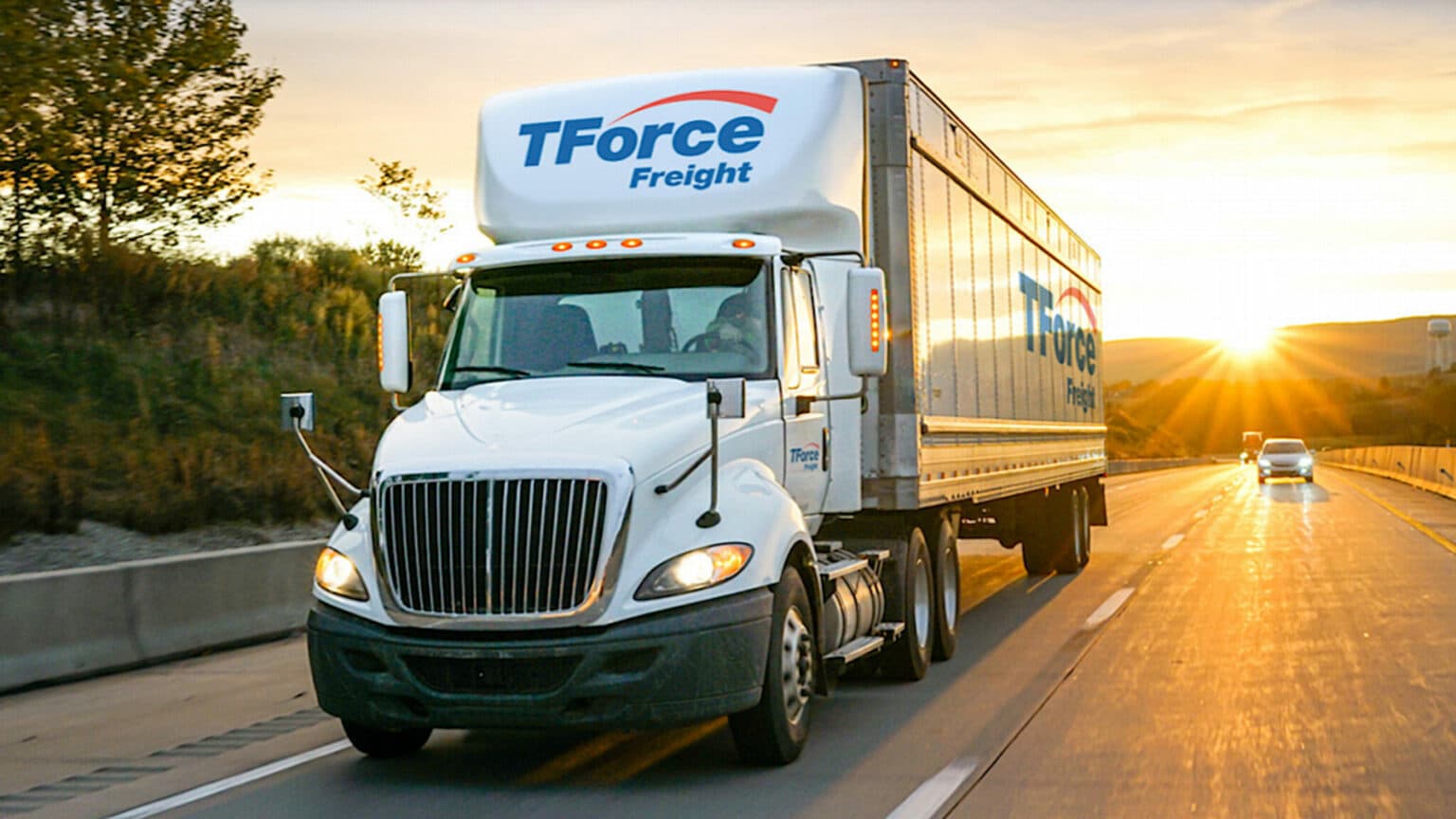 How TFI International Navigates Earnings Pressure and Looks Ahead to 2026 Recovery