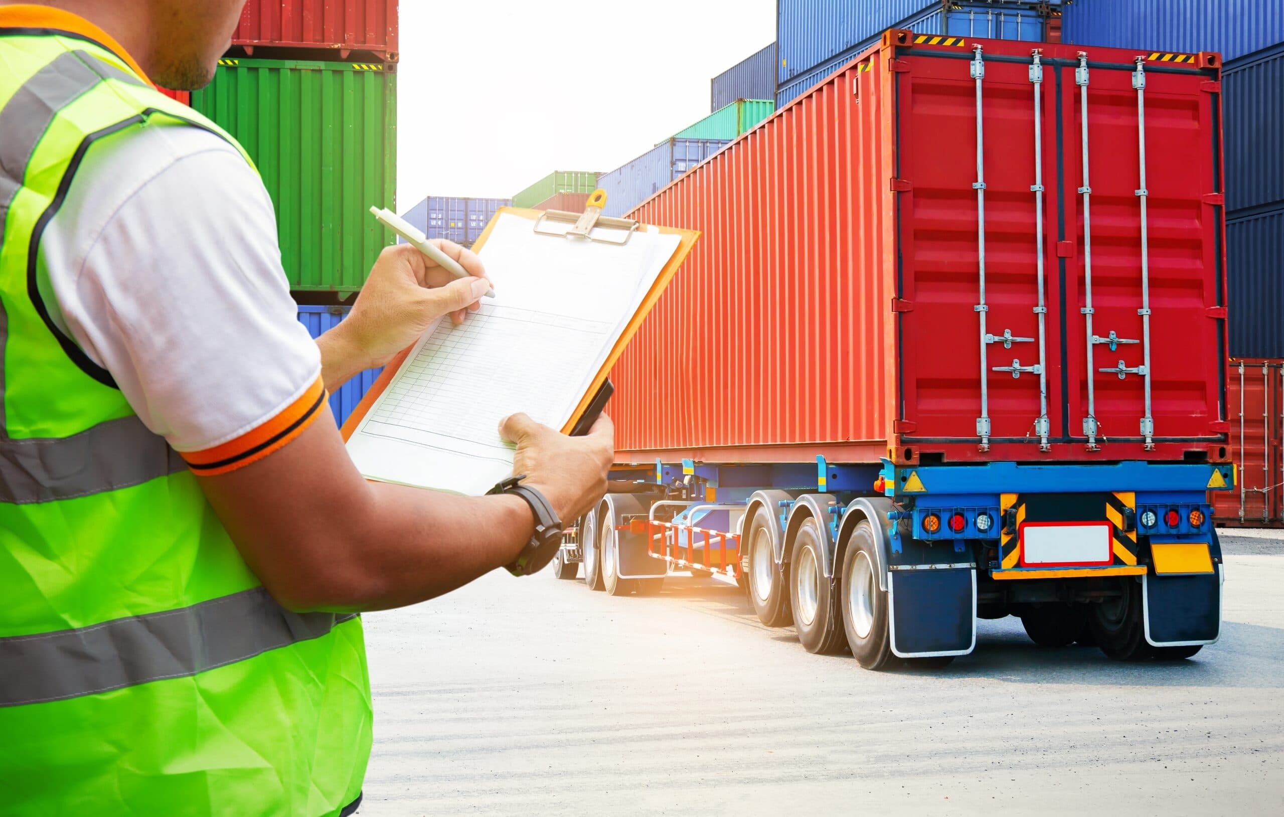 Moody’s Lowers TRAC Intermodal Credit Rating Citing Debt and Market Challenges Amidst Container Shipment Slowdown