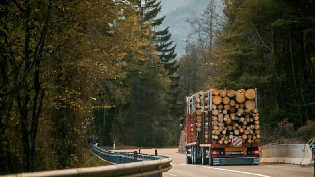 Fin del paro de transportistas en fábricas de madera Ence con nuevo ajuste tarifario