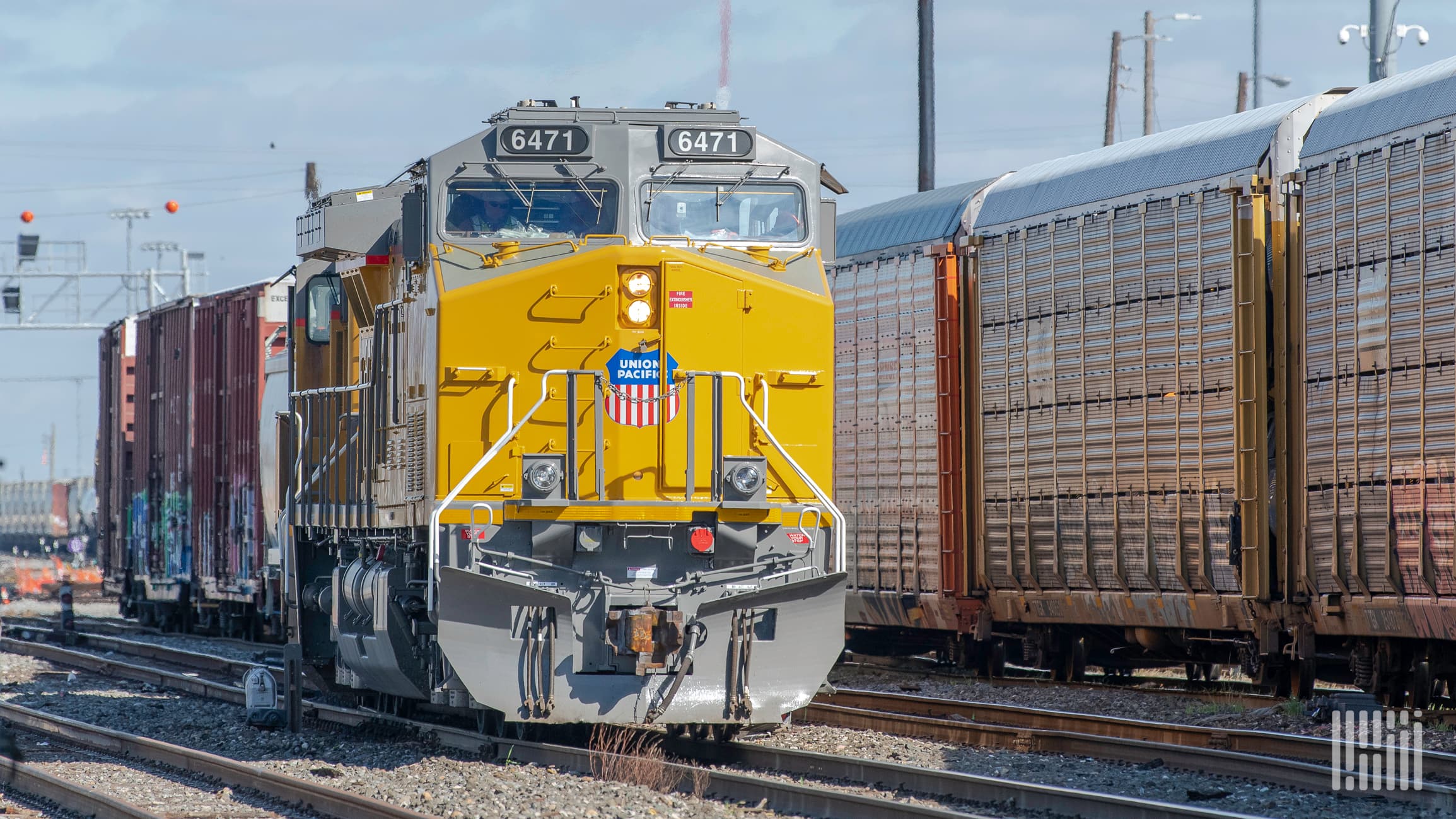 Union Pacific and Wabtec launch $1.2B AC4400 modernization program affecting 24% of UP fleet
