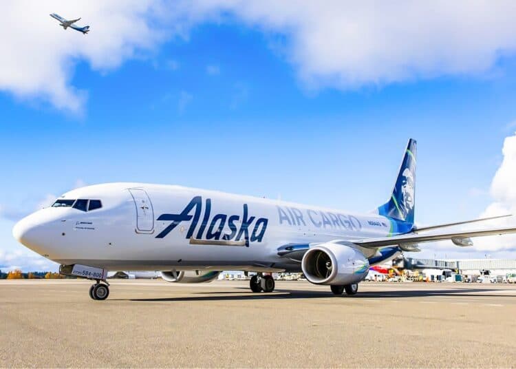 United Airlines Sees 4% Growth in Cargo Revenue Amid Operational Challenges