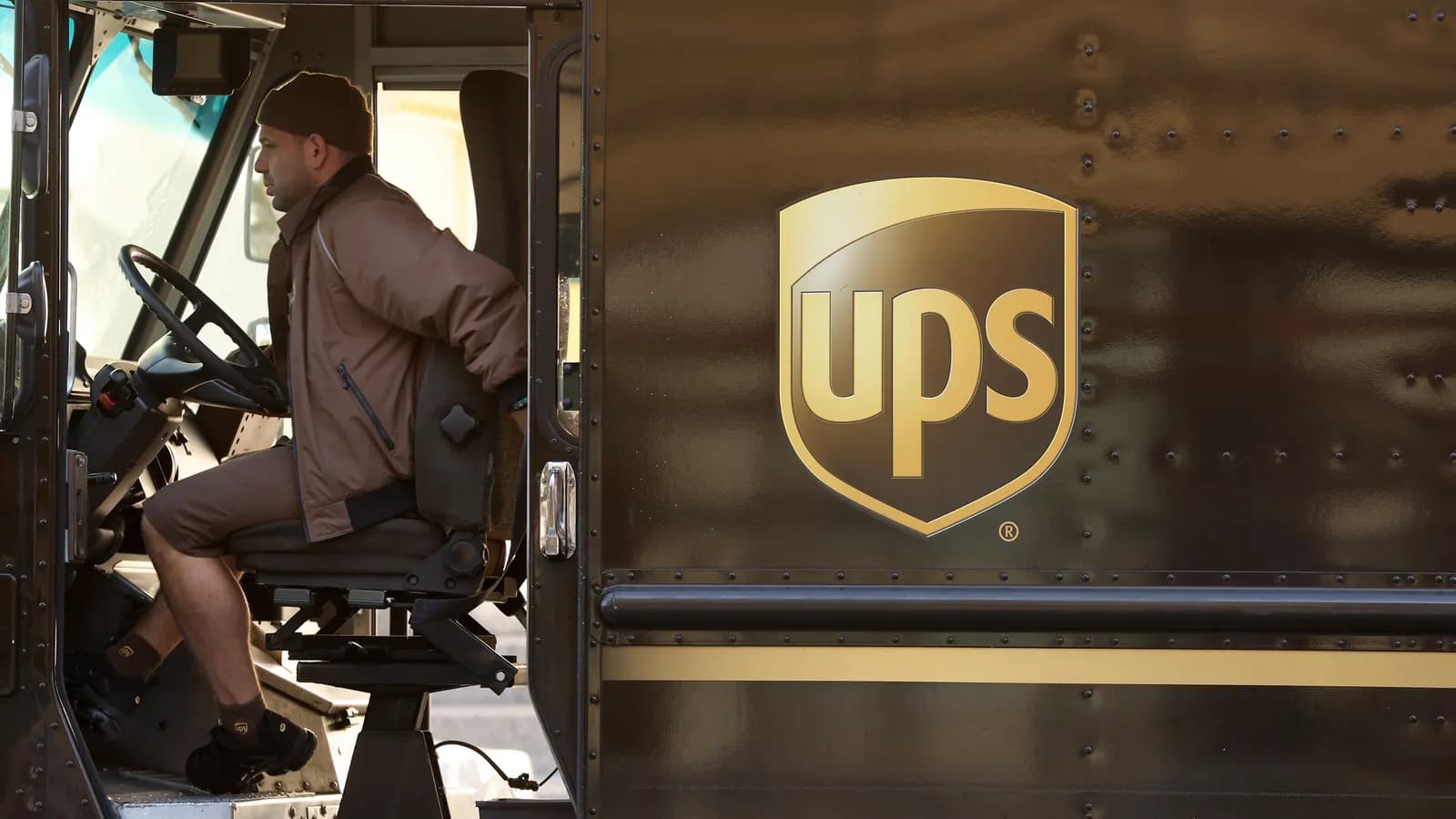 UPS Unveils Special Shipping Discounts for SMBs to Ease Peak Season Costs