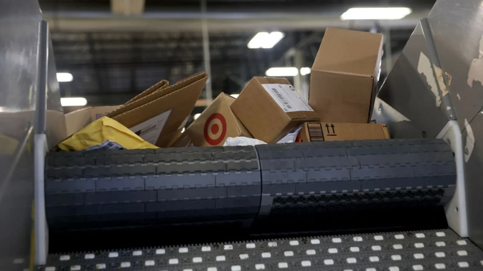 Understanding the Impact of the U.S. Postal Service’s HS Code Requirement on International Shipping