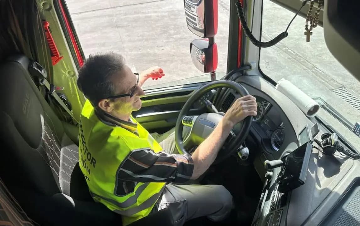 Valencia's Port Expansion Drives Increased Need for Truck Drivers in Logistics