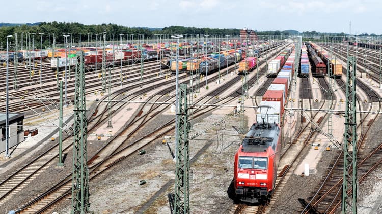 Germany Transportation Infastructure Oversized and Heavy Freight Transport in Germany Guide | Transportation ...