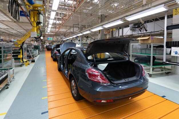 BMW to Shut Mini Factory for One Month After Brexit Amid No-Deal Fears